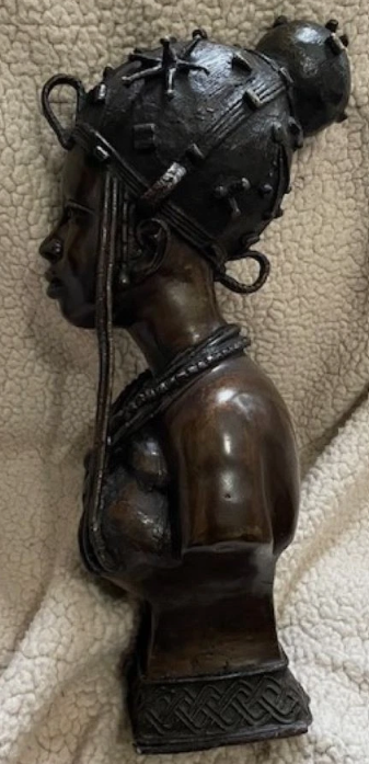 bronze bust of queen idia (benin, circa 1700 ad) bronze bust of queen idia (benin, circa 1700 ad)